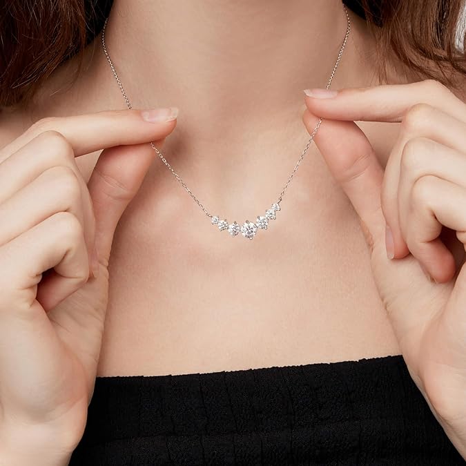 Collar De Lujo en Plata Con Juego De Diamantes Seleccionados